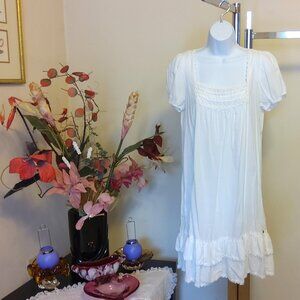 Preowned SIGNAL Women’s Two-Piece White Ruffle Pleated Midi Dress Size 10 12